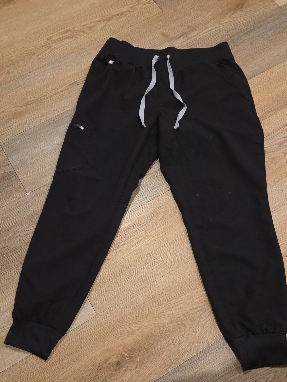 Figs Women's Black Jogger Scrub pants with Grey Drawstring